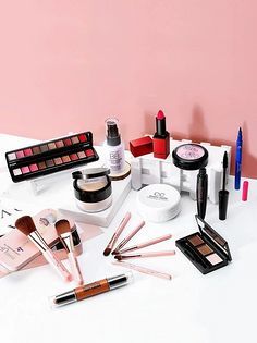 數(shù)字化時代下計算機在化妝品行業(yè)中的應(yīng)用與影響